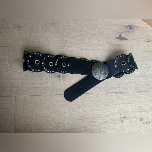 Belt with silver studs - Picture 1 of 6